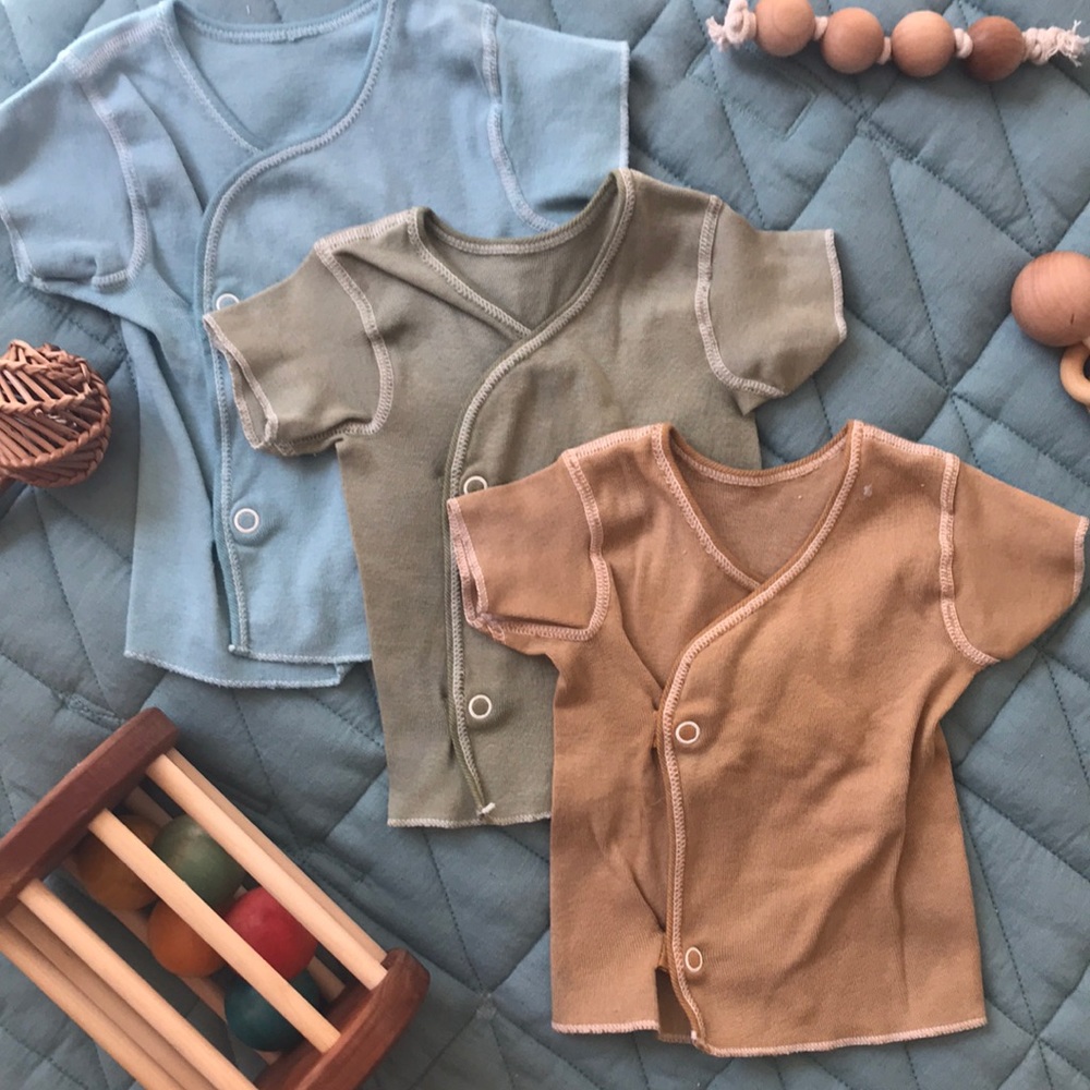 Set of 3 natural dyed kimono baby shirts